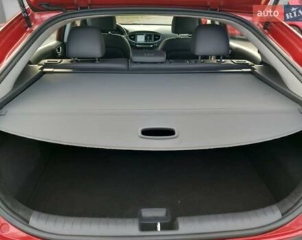 Червоний Хендай Ioniq, об'ємом двигуна 0 л та пробігом 53 тис. км за 14800 $, фото 30 на Automoto.ua