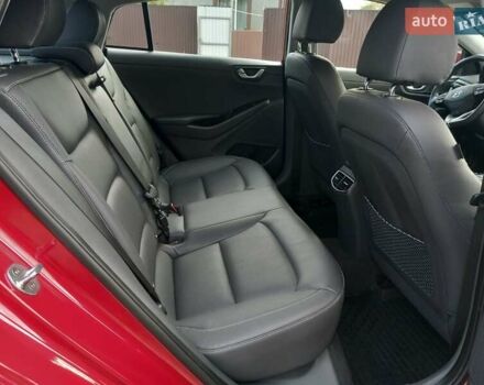 Червоний Хендай Ioniq, об'ємом двигуна 0 л та пробігом 53 тис. км за 14800 $, фото 29 на Automoto.ua