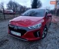 Красный Хендай Ioniq, объемом двигателя 0 л и пробегом 142 тыс. км за 12950 $, фото 4 на Automoto.ua