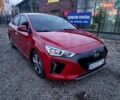 Красный Хендай Ioniq, объемом двигателя 0 л и пробегом 142 тыс. км за 12950 $, фото 9 на Automoto.ua