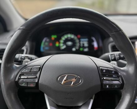 Красный Хендай Ioniq, объемом двигателя 0 л и пробегом 192 тыс. км за 10500 $, фото 17 на Automoto.ua