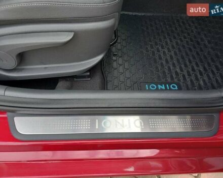 Червоний Хендай Ioniq, об'ємом двигуна 0 л та пробігом 53 тис. км за 14800 $, фото 20 на Automoto.ua