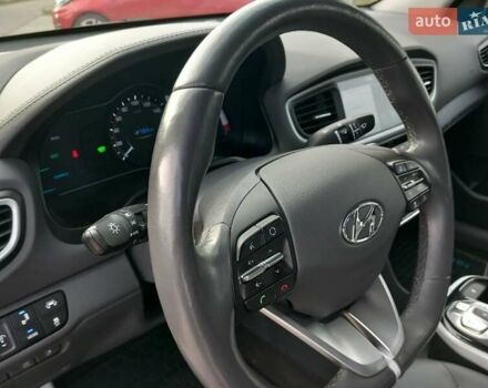 Червоний Хендай Ioniq, об'ємом двигуна 0 л та пробігом 53 тис. км за 14800 $, фото 15 на Automoto.ua