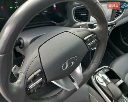 Червоний Хендай Ioniq, об'ємом двигуна 0 л та пробігом 53 тис. км за 14800 $, фото 18 на Automoto.ua