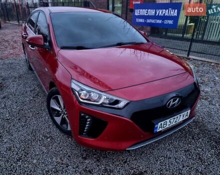 Красный Хендай Ioniq, объемом двигателя 0 л и пробегом 142 тыс. км за 12950 $, фото 1 на Automoto.ua