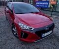 Красный Хендай Ioniq, объемом двигателя 0 л и пробегом 142 тыс. км за 12950 $, фото 1 на Automoto.ua