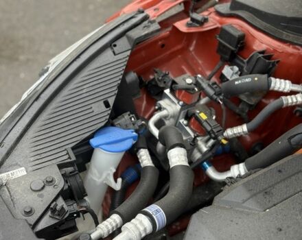 Красный Хендай Ioniq, объемом двигателя 0 л и пробегом 192 тыс. км за 10500 $, фото 11 на Automoto.ua