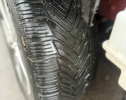 Красный Хендай Ioniq, объемом двигателя 0 л и пробегом 192 тыс. км за 10500 $, фото 9 на Automoto.ua