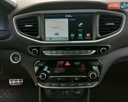 Червоний Хендай Ioniq, об'ємом двигуна 0 л та пробігом 53 тис. км за 14800 $, фото 24 на Automoto.ua