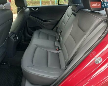 Червоний Хендай Ioniq, об'ємом двигуна 0 л та пробігом 53 тис. км за 14800 $, фото 28 на Automoto.ua