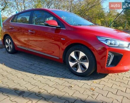 Червоний Хендай Ioniq, об'ємом двигуна 0 л та пробігом 53 тис. км за 14800 $, фото 3 на Automoto.ua