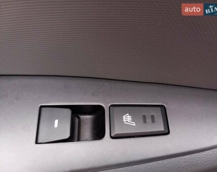 Червоний Хендай Ioniq, об'ємом двигуна 0 л та пробігом 53 тис. км за 14800 $, фото 21 на Automoto.ua