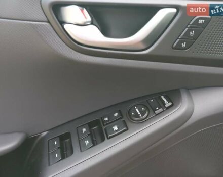 Червоний Хендай Ioniq, об'ємом двигуна 0 л та пробігом 53 тис. км за 14800 $, фото 19 на Automoto.ua