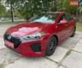 Красный Хендай Ioniq, объемом двигателя 1.6 л и пробегом 220 тыс. км за 12500 $, фото 1 на Automoto.ua