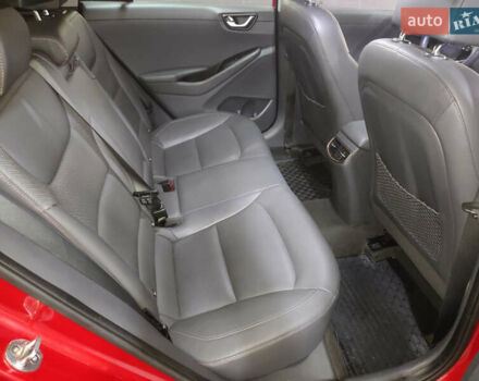 Красный Хендай Ioniq, объемом двигателя 0 л и пробегом 102 тыс. км за 15700 $, фото 23 на Automoto.ua