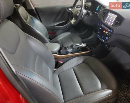 Красный Хендай Ioniq, объемом двигателя 0 л и пробегом 102 тыс. км за 15700 $, фото 22 на Automoto.ua