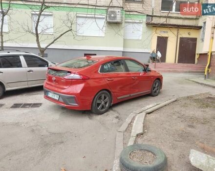Красный Хендай Ioniq, объемом двигателя 0 л и пробегом 102 тыс. км за 15700 $, фото 24 на Automoto.ua