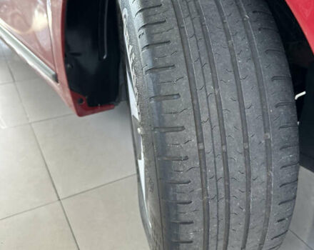 Красный Хендай Ioniq, объемом двигателя 0 л и пробегом 120 тыс. км за 11900 $, фото 18 на Automoto.ua