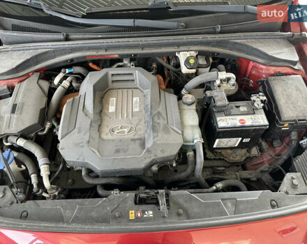 Красный Хендай Ioniq, объемом двигателя 0 л и пробегом 120 тыс. км за 11900 $, фото 12 на Automoto.ua