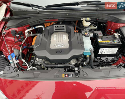 Красный Хендай Ioniq, объемом двигателя 0 л и пробегом 53 тыс. км за 16000 $, фото 23 на Automoto.ua