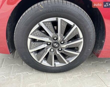 Красный Хендай Ioniq, объемом двигателя 0 л и пробегом 53 тыс. км за 16000 $, фото 10 на Automoto.ua