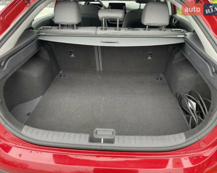 Красный Хендай Ioniq, объемом двигателя 0 л и пробегом 53 тыс. км за 16000 $, фото 17 на Automoto.ua