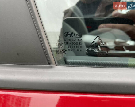 Красный Хендай Ioniq, объемом двигателя 0 л и пробегом 53 тыс. км за 16000 $, фото 21 на Automoto.ua