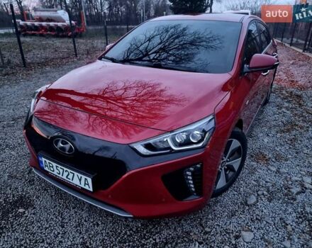 Красный Хендай Ioniq, объемом двигателя 0 л и пробегом 142 тыс. км за 12950 $, фото 1 на Automoto.ua