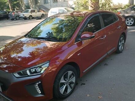 Красный Хендай Ioniq, объемом двигателя 0 л и пробегом 99 тыс. км за 15500 $, фото 1 на Automoto.ua