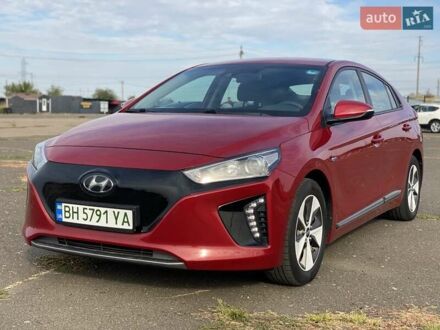 Красный Хендай Ioniq, объемом двигателя 0 л и пробегом 120 тыс. км за 12700 $, фото 1 на Automoto.ua