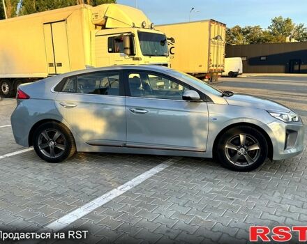 Хендай Ioniq, объемом двигателя 70 л и пробегом 121 тыс. км за 12100 $, фото 2 на Automoto.ua