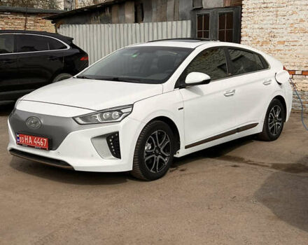 Хендай Ioniq, объемом двигателя 0 л и пробегом 136 тыс. км за 12400 $, фото 2 на Automoto.ua