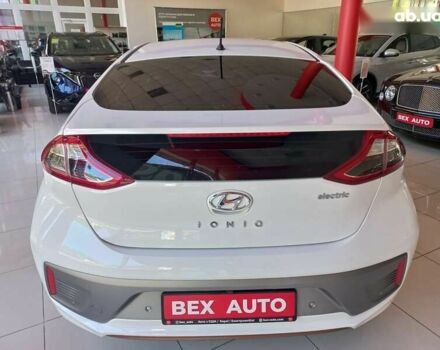 Хендай Ioniq, об'ємом двигуна 0 л та пробігом 13 тис. км за 13500 $, фото 3 на Automoto.ua