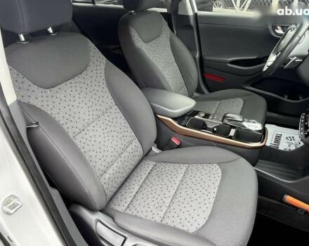Хендай Ioniq, об'ємом двигуна 0 л та пробігом 96 тис. км за 12599 $, фото 15 на Automoto.ua
