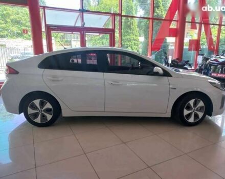 Хендай Ioniq, об'ємом двигуна 0 л та пробігом 13 тис. км за 13500 $, фото 7 на Automoto.ua