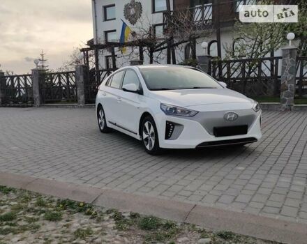 Хендай Ioniq, объемом двигателя 0 л и пробегом 62 тыс. км за 14445 $, фото 5 на Automoto.ua