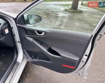 Хендай Ioniq, об'ємом двигуна 0 л та пробігом 70 тис. км за 12800 $, фото 5 на Automoto.ua