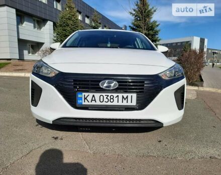 Хендай Ioniq, объемом двигателя 1.58 л и пробегом 169 тыс. км за 13500 $, фото 7 на Automoto.ua