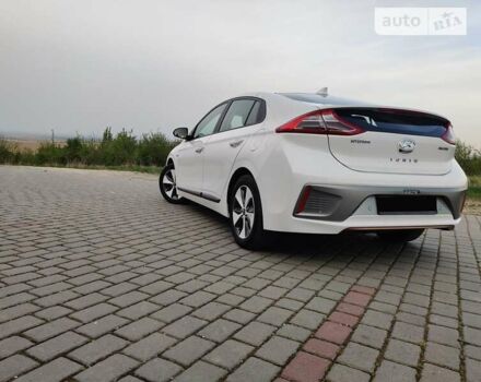 Хендай Ioniq, об'ємом двигуна 0 л та пробігом 62 тис. км за 14445 $, фото 3 на Automoto.ua