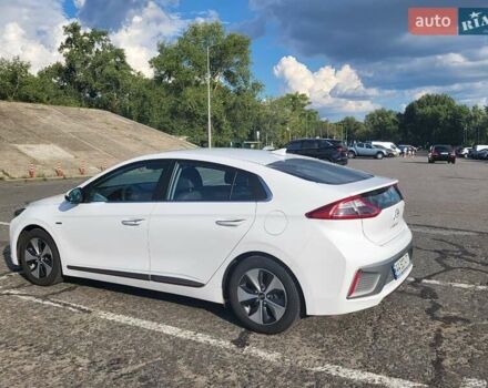 Хендай Ioniq, объемом двигателя 0 л и пробегом 84 тыс. км за 16500 $, фото 3 на Automoto.ua