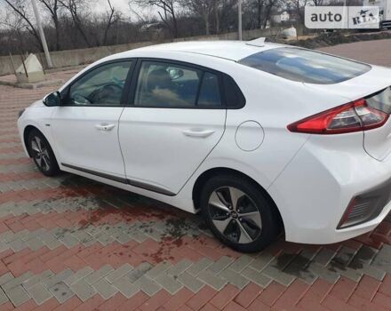 Хендай Ioniq, об'ємом двигуна 0 л та пробігом 188 тис. км за 13600 $, фото 4 на Automoto.ua