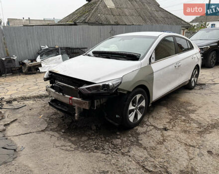 Хендай Ioniq, объемом двигателя 0 л и пробегом 130 тыс. км за 8950 $, фото 1 на Automoto.ua