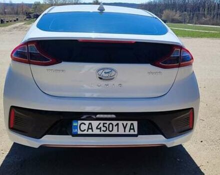 Хендай Ioniq, объемом двигателя 0 л и пробегом 140 тыс. км за 13600 $, фото 3 на Automoto.ua