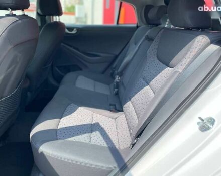 Хендай Ioniq, об'ємом двигуна 0 л та пробігом 158 тис. км за 12900 $, фото 11 на Automoto.ua