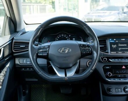 Хендай Ioniq, объемом двигателя 0 л и пробегом 60 тыс. км за 14500 $, фото 12 на Automoto.ua
