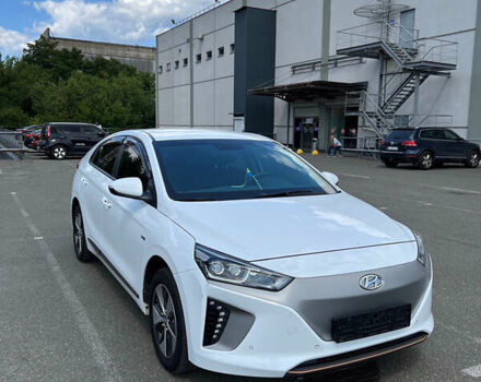 Хендай Ioniq, объемом двигателя 0 л и пробегом 75 тыс. км за 17300 $, фото 1 на Automoto.ua