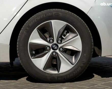 Хендай Ioniq, объемом двигателя 0 л и пробегом 60 тыс. км за 14500 $, фото 10 на Automoto.ua