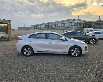 Хендай Ioniq, объемом двигателя 0 л и пробегом 53 тыс. км за 13988 $, фото 2 на Automoto.ua