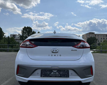Хендай Ioniq, объемом двигателя 0 л и пробегом 75 тыс. км за 17300 $, фото 7 на Automoto.ua