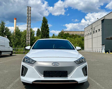 Хендай Ioniq, объемом двигателя 0 л и пробегом 75 тыс. км за 17300 $, фото 2 на Automoto.ua
